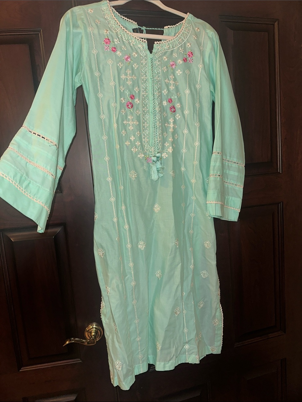 Agha Noor Mint Embroidered Kurta with Floral Accents - Pakistani Kameez Suit